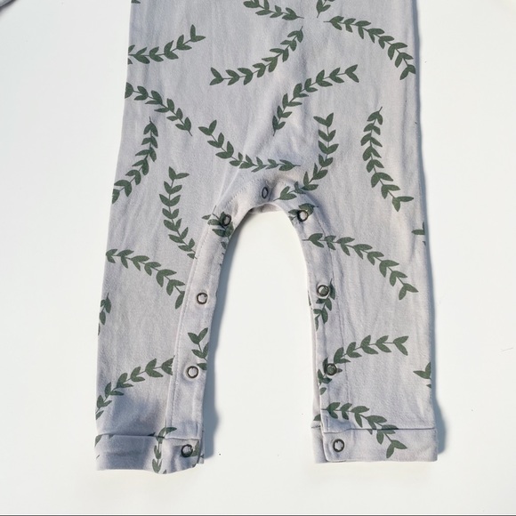 Fin & Vince Romper HTF! Size 2T - Picture 5 of 8